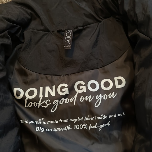 Black Puffy Coat - Picture 2 of 3